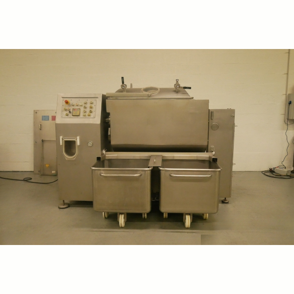 Frullatore di carne AV600