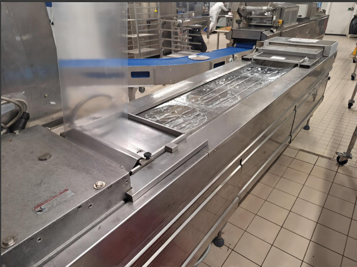 Thermoformeuse Multivac R240