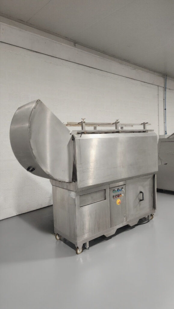 Laveuse de bacs PMB EE13 — vue 1