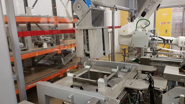 Encaisseuse Formeuse de caisse robotisée Futura 2016 — vue 2