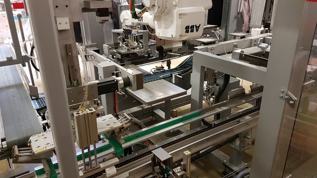 Encaisseuse Formeuse de caisse robotisée Futura 2016 — vue 4
